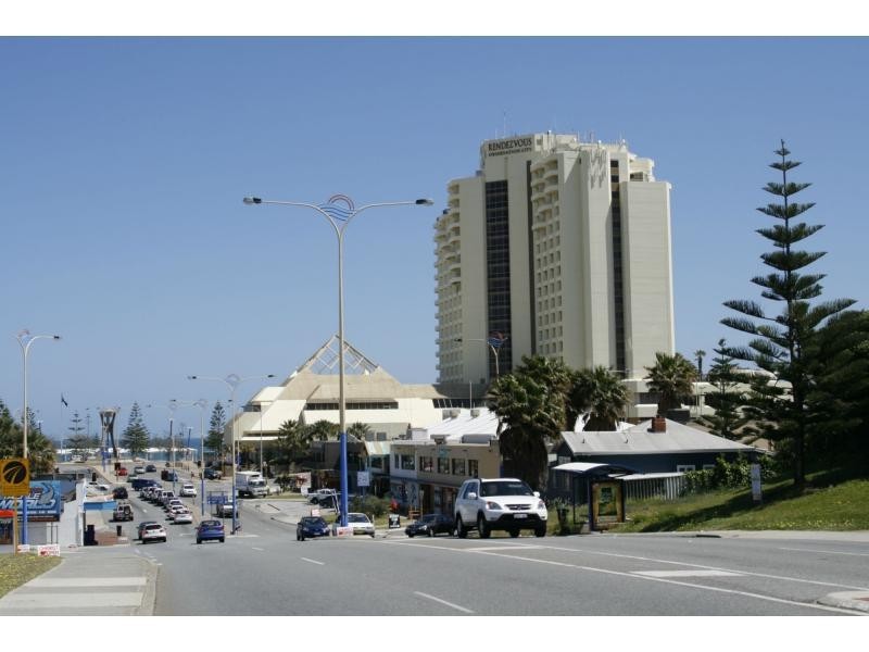 9/6 Ozone Parade, Trigg WA 6029