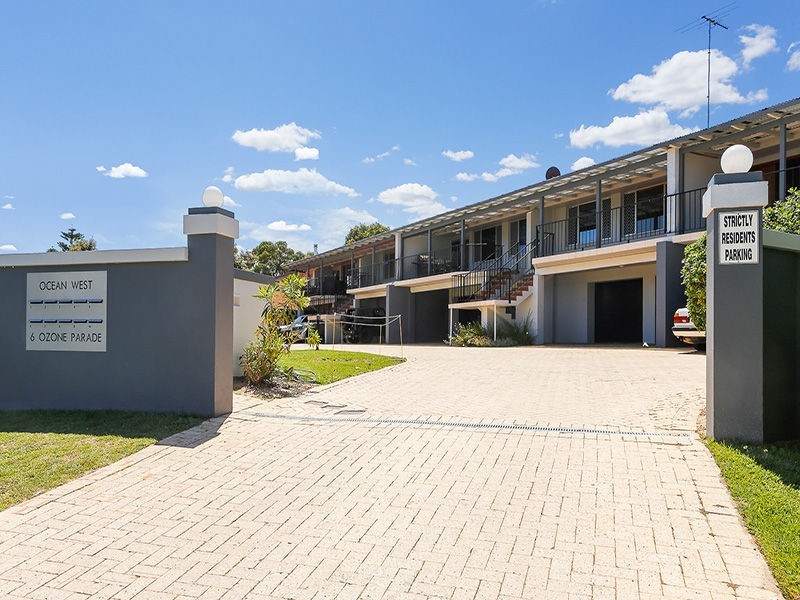 9/6 Ozone Parade, Trigg WA 6029