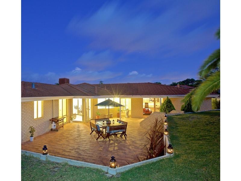 25 Aristride Avenue, Kallaroo WA 6025