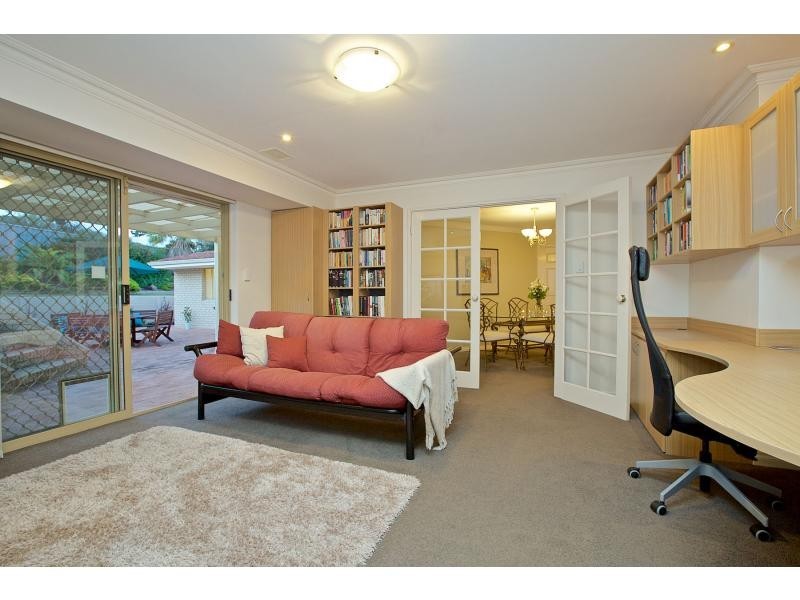 25 Aristride Avenue, Kallaroo WA 6025