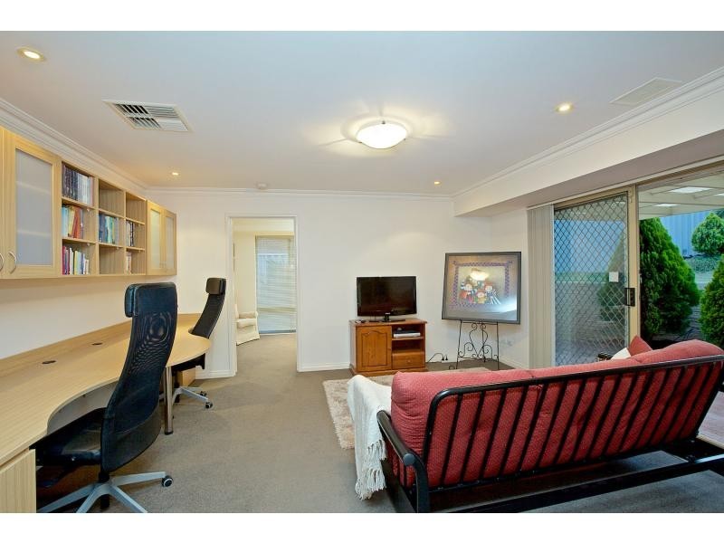 25 Aristride Avenue, Kallaroo WA 6025