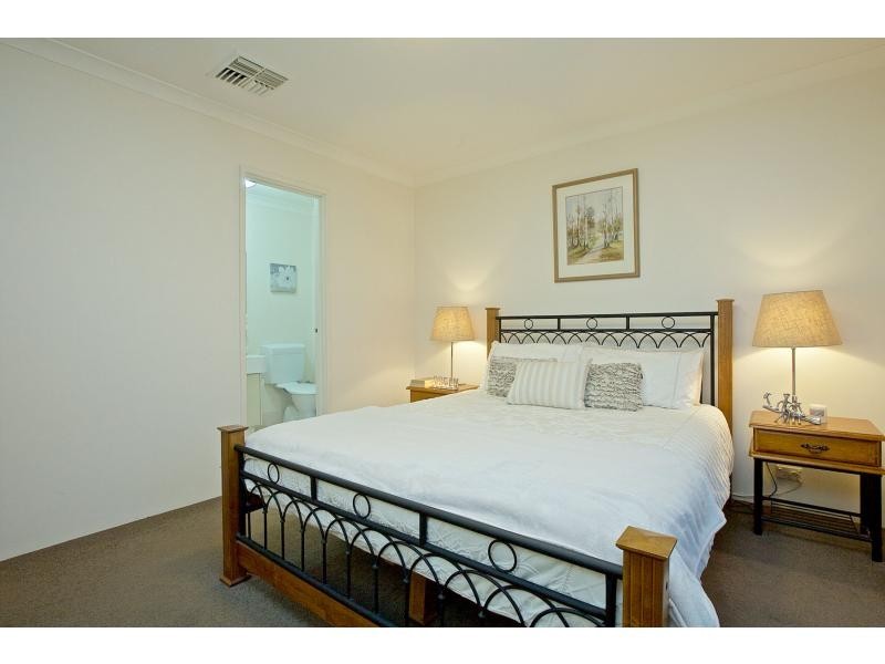 25 Aristride Avenue, Kallaroo WA 6025