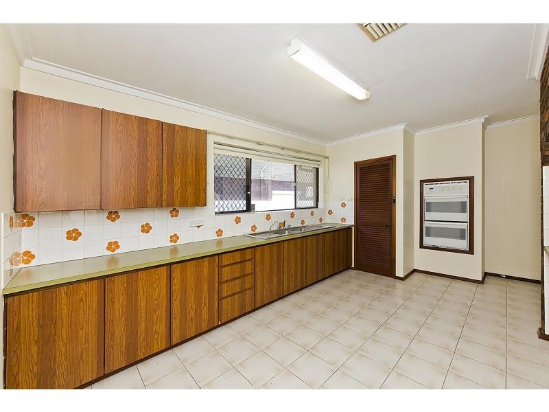 28 Turnstone Road, Stirling WA 6021