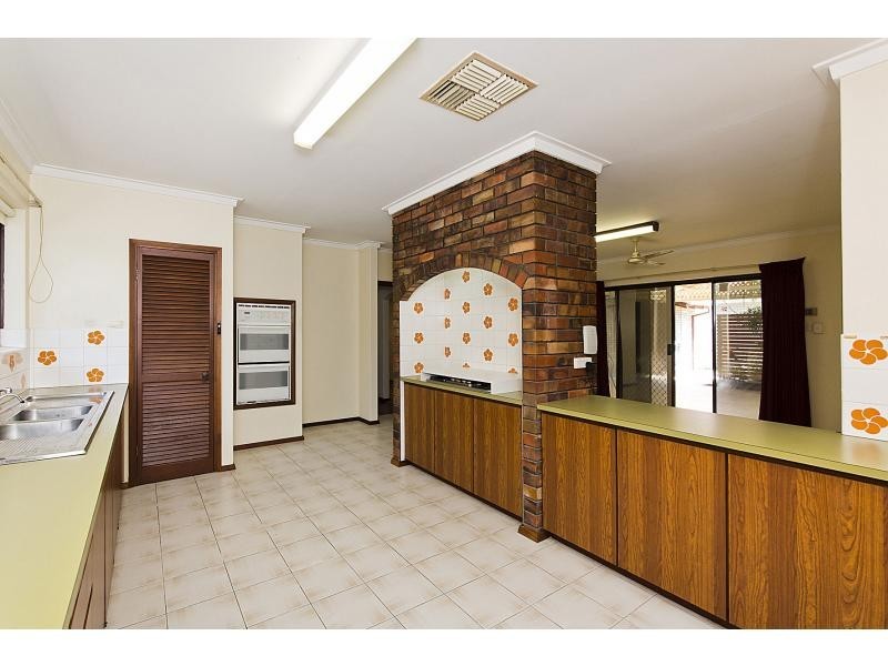 28 Turnstone Road, Stirling WA 6021