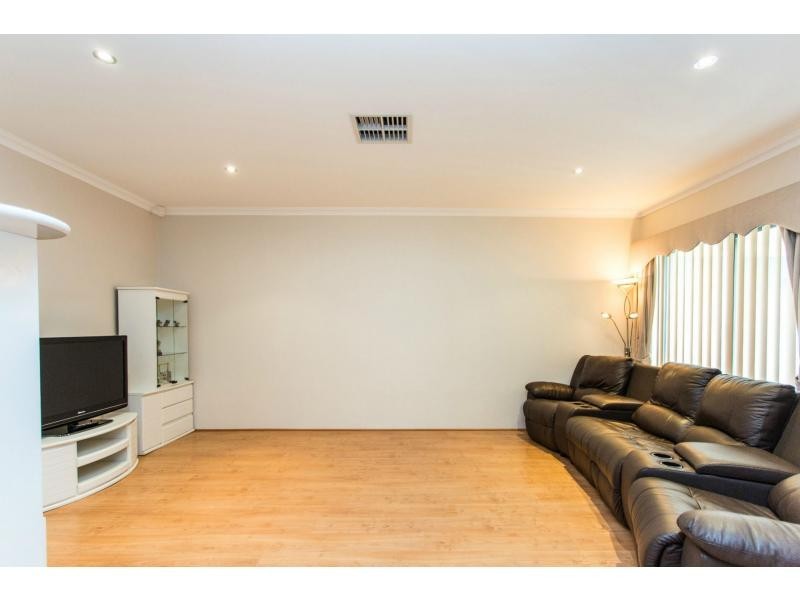 13 Arboll Street, Southern River WA 6110