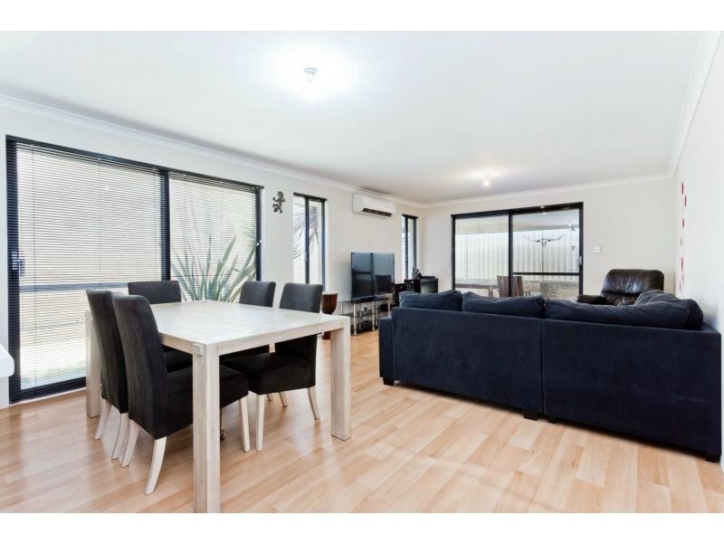 94 Bethwyn Circuit, Madeley WA 6065