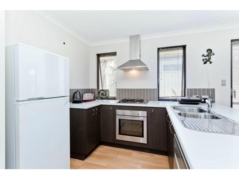 94 Bethwyn Circuit, Madeley WA 6065