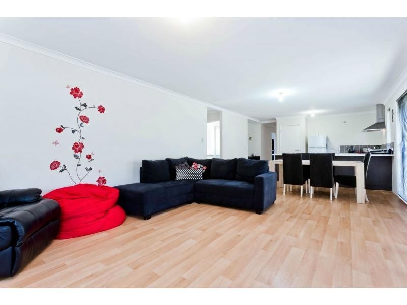 94 Bethwyn Circuit, Madeley WA 6065