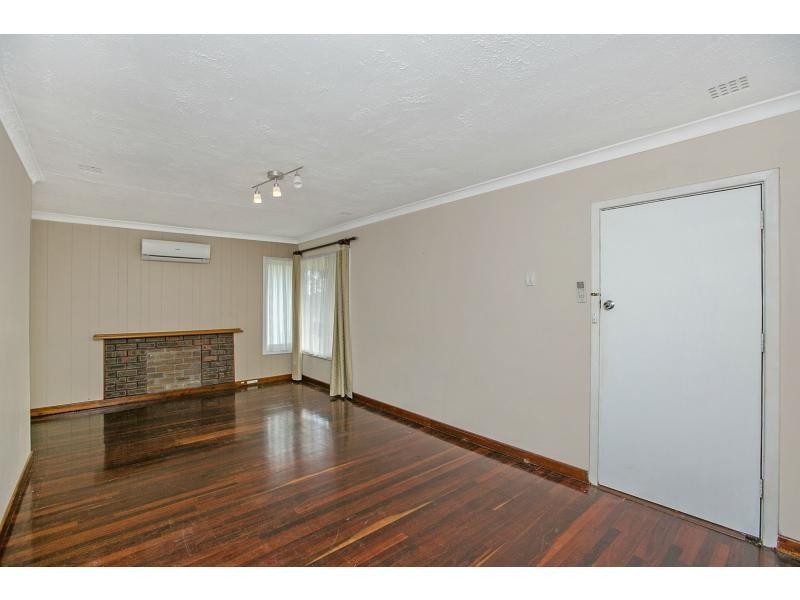 22 Keeley Way, Girrawheen WA 6064