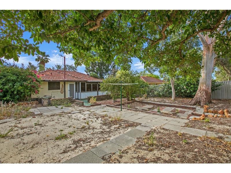 22 Keeley Way, Girrawheen WA 6064