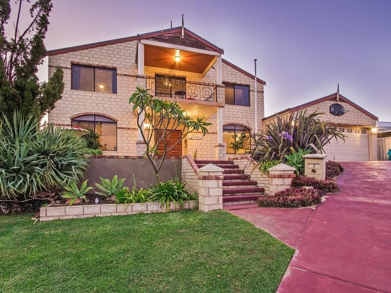 7 Blyth Close, Warnbro WA 6169