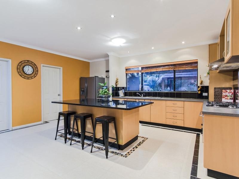 7 Blyth Close, Warnbro WA 6169