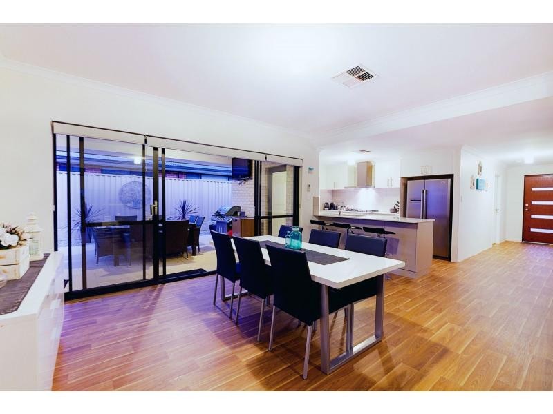 147 Frankland Avenue, Hammond Park WA 6164