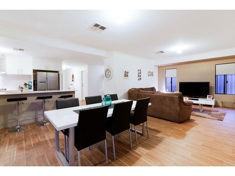 147 Frankland Avenue, Hammond Park WA 6164