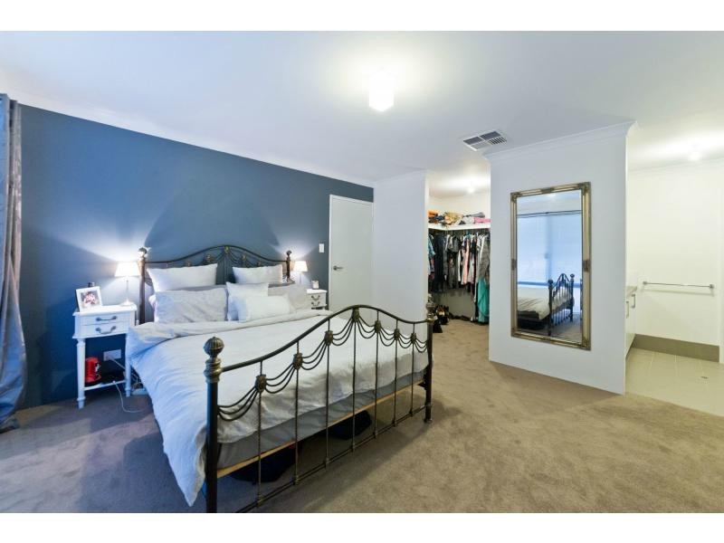 147 Frankland Avenue, Hammond Park WA 6164