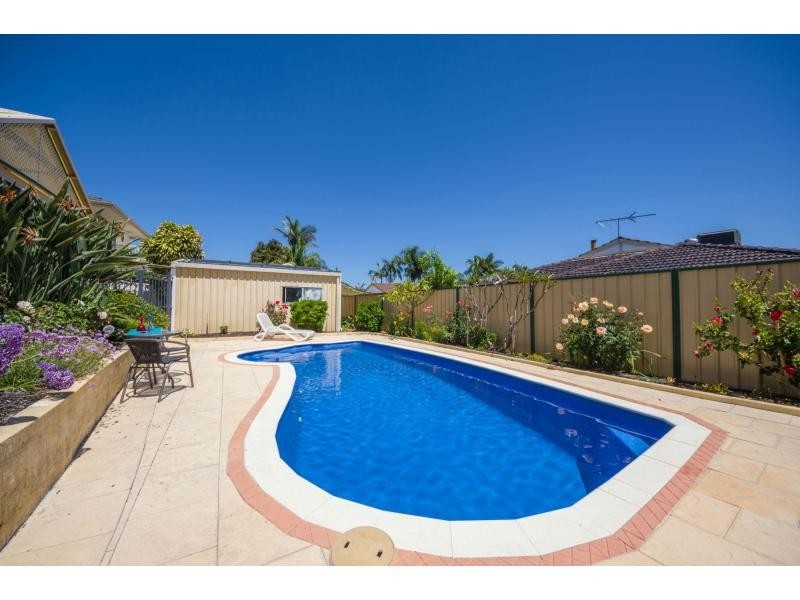 37 Casserly Drive, Leeming WA 6149