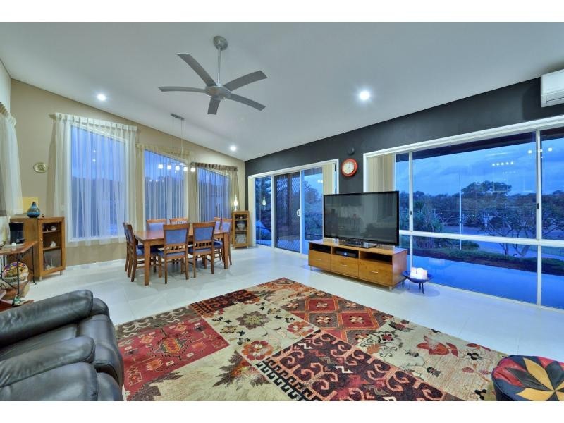 26 Hestia Place, San Remo WA 6210