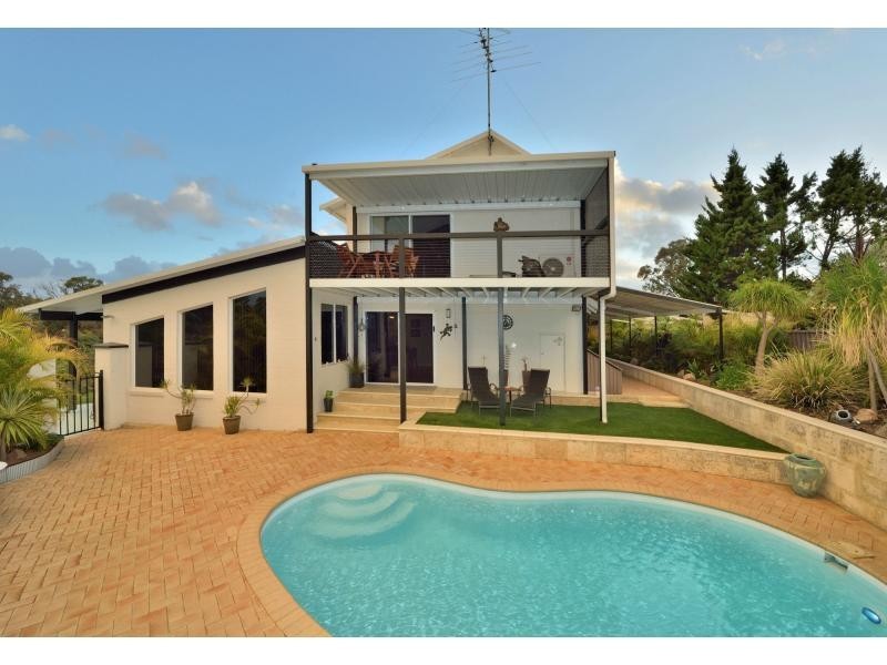 26 Hestia Place, San Remo WA 6210