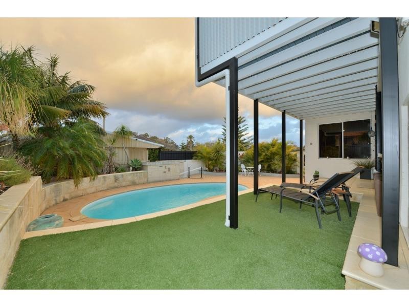 26 Hestia Place, San Remo WA 6210