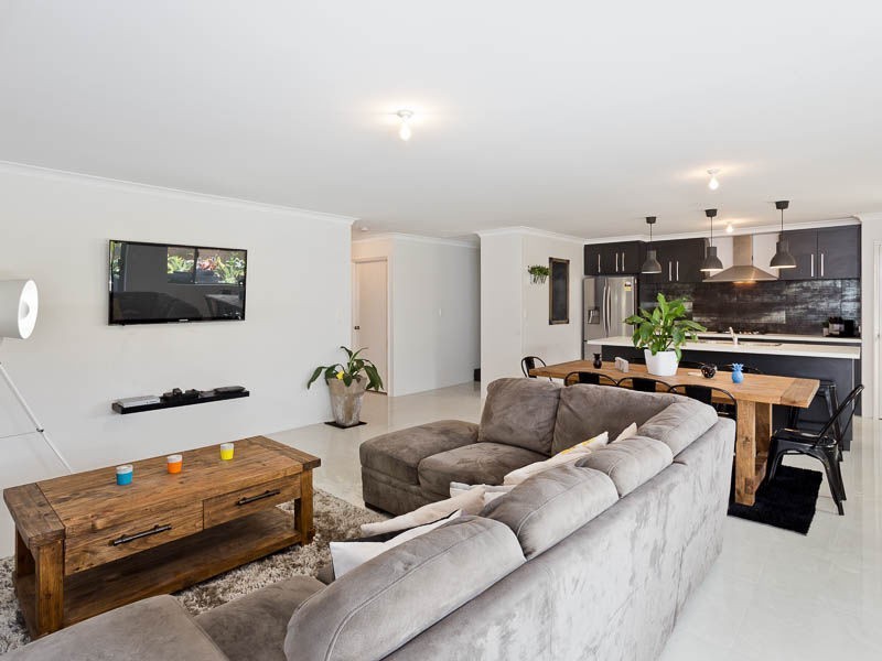 23 Davenport Approach, Wandi WA 6167