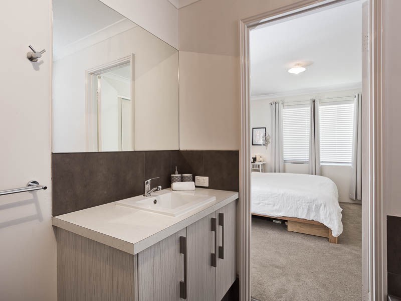 23 Davenport Approach, Wandi WA 6167