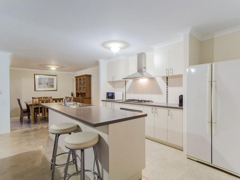 17 Osprey Vista, Rockingham WA 6168