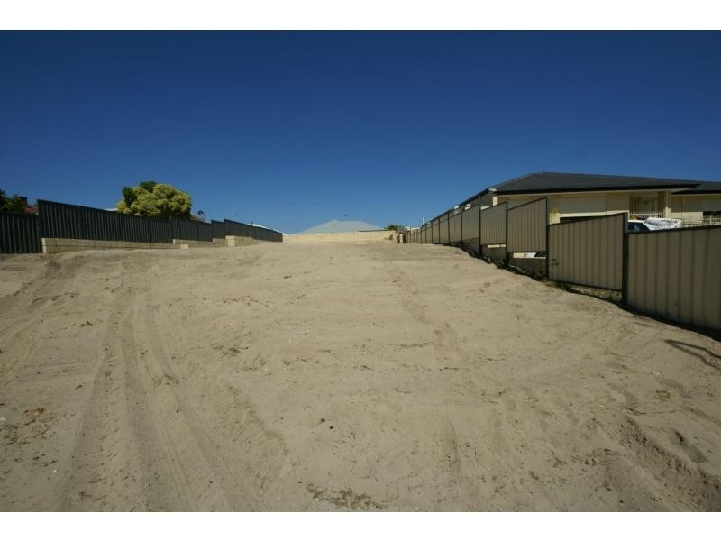 143 Safety Bay Road, Shoalwater WA 6169