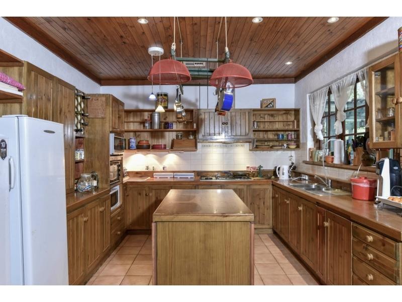 8 Allan Place, Darlington WA 6070