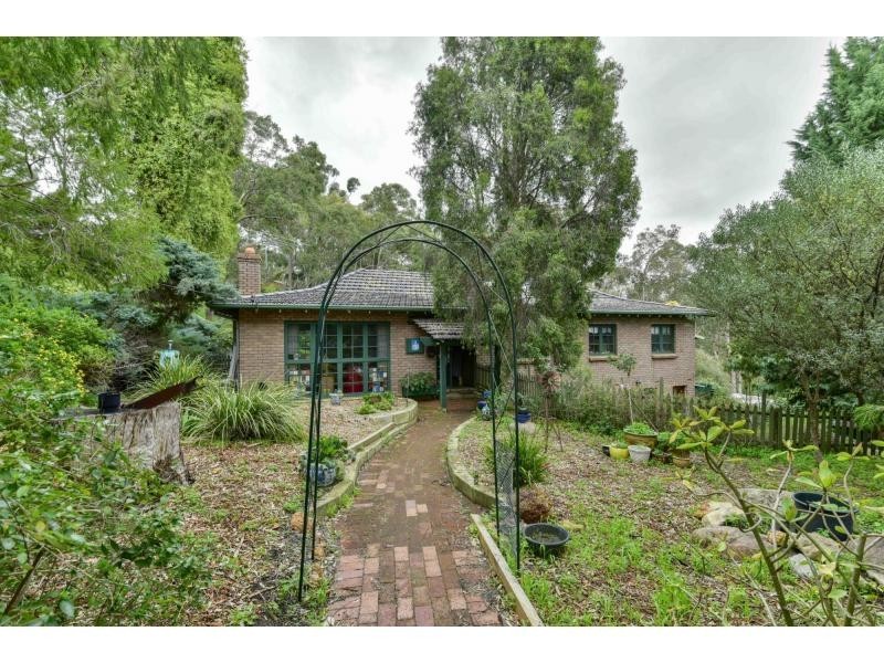 8 Allan Place, Darlington WA 6070