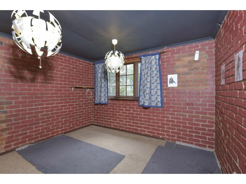 8 Allan Place, Darlington WA 6070