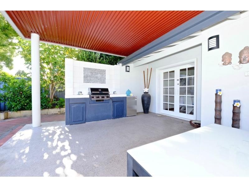 8 Fowler Row, Leeming WA 6149