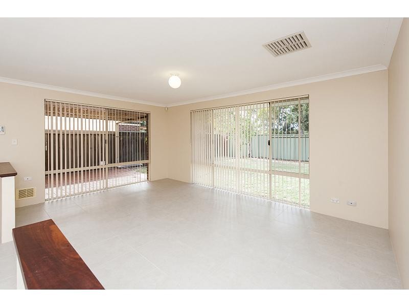 12 Woodhouse Circuit, Canning Vale WA 6155