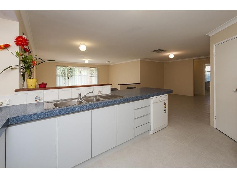 12 Woodhouse Circuit, Canning Vale WA 6155