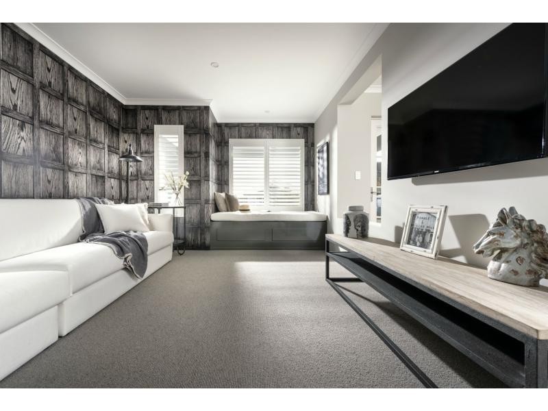 31 Midsummer Avenue, Jindalee WA 6036