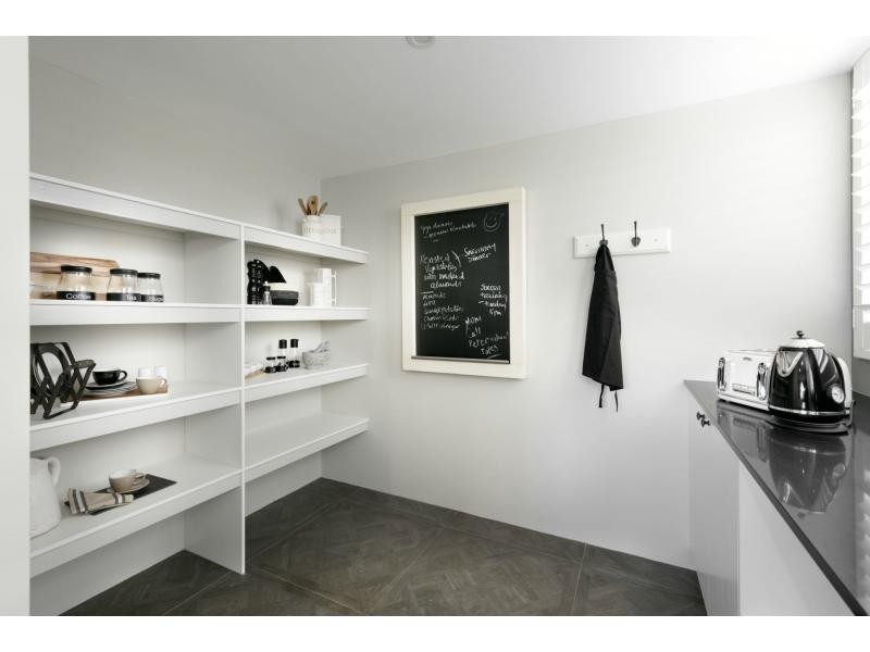 31 Midsummer Avenue, Jindalee WA 6036