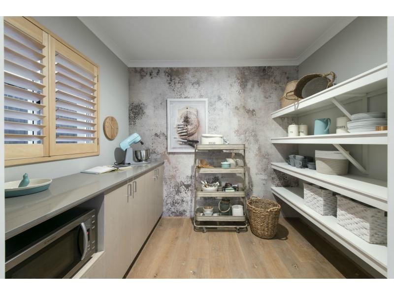 52 Sumich Gardens, Coogee WA 6166