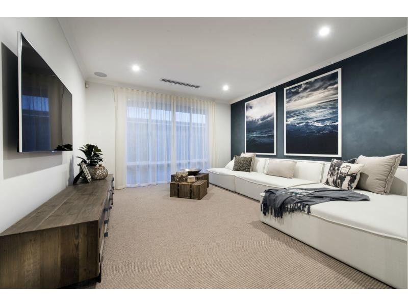 52 Sumich Gardens, Coogee WA 6166