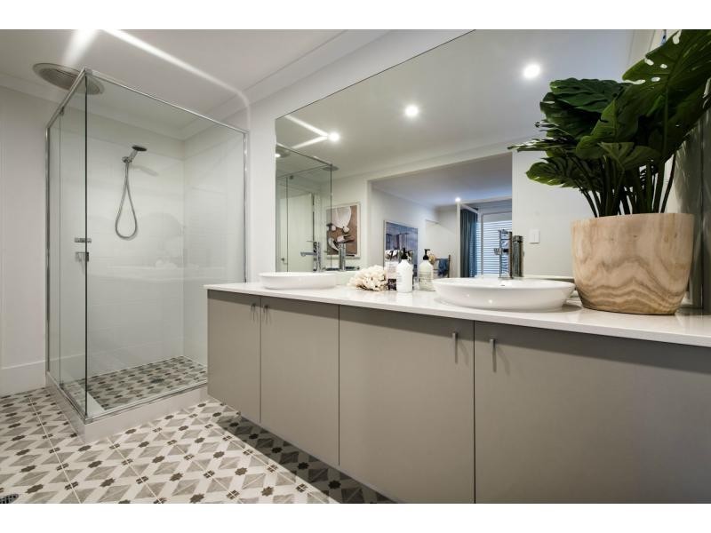 52 Sumich Gardens, Coogee WA 6166