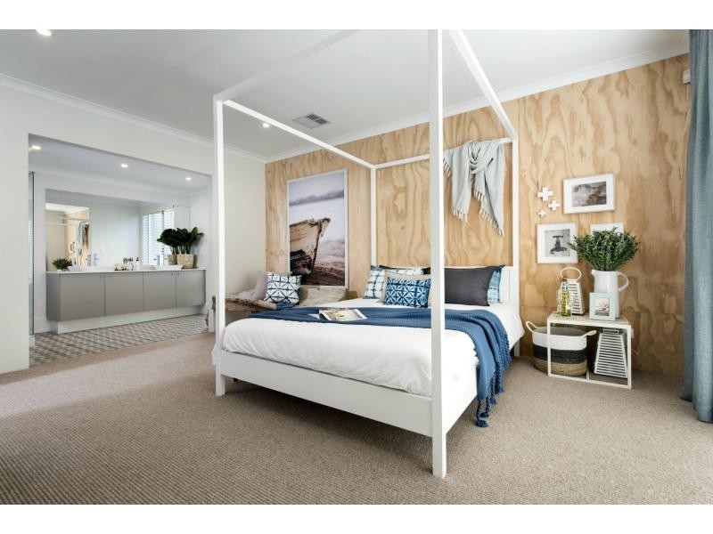 52 Sumich Gardens, Coogee WA 6166