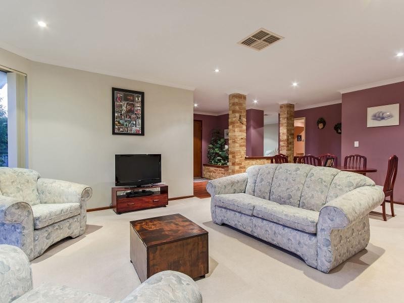 22 Fathom Ramble, Waikiki WA 6169