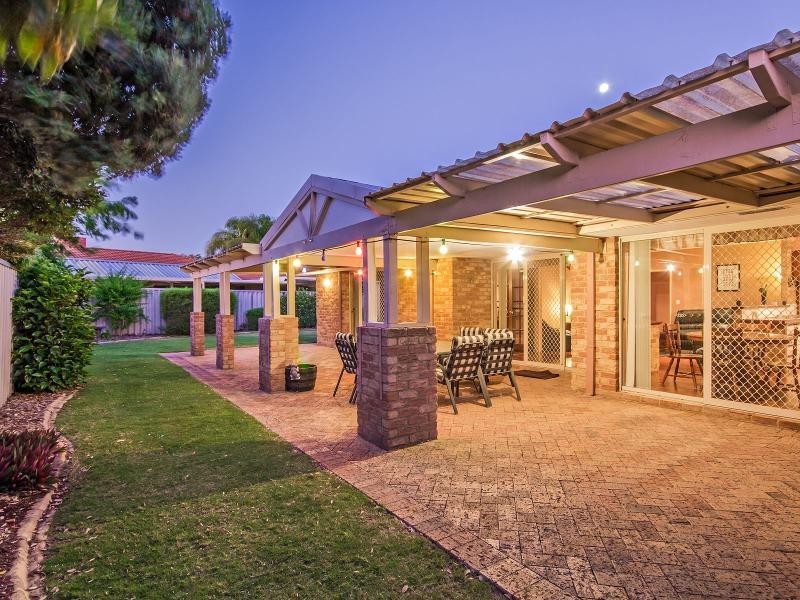 22 Fathom Ramble, Waikiki WA 6169