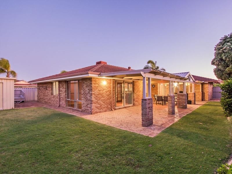 22 Fathom Ramble, Waikiki WA 6169