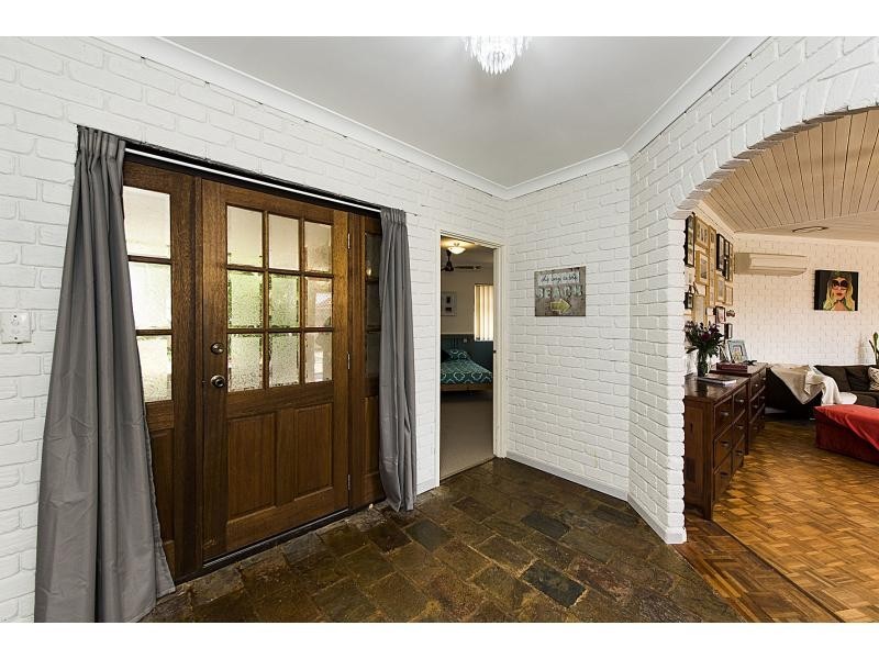 6 Reef Place, Safety Bay WA 6169