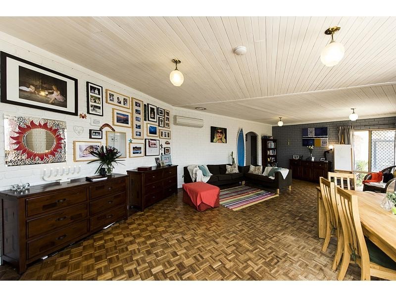 6 Reef Place, Safety Bay WA 6169