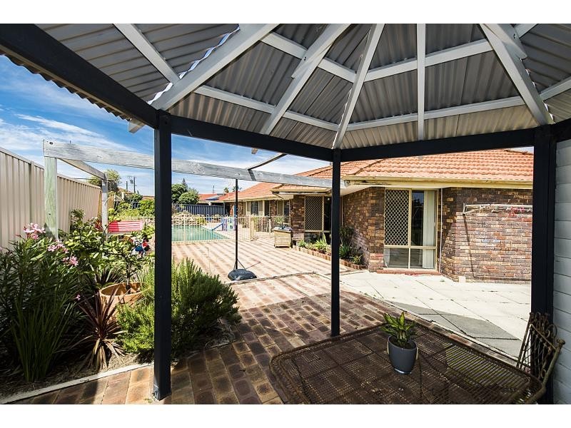 6 Reef Place, Safety Bay WA 6169