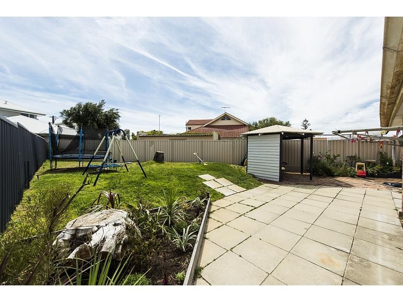 6 Reef Place, Safety Bay WA 6169