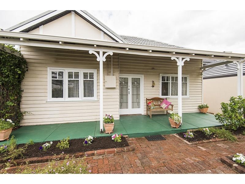 26 Second Avenue, Kensington WA 6151