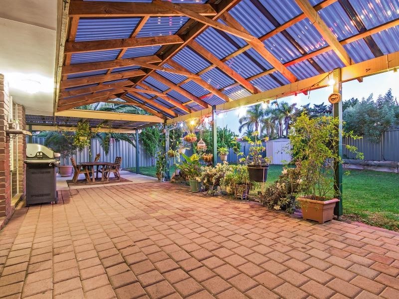 11 Ozark Place, Warnbro WA 6169