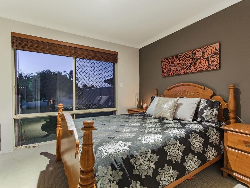 11 Ozark Place, Warnbro WA 6169