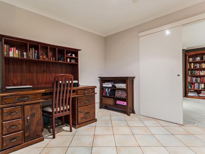 11 Ozark Place, Warnbro WA 6169